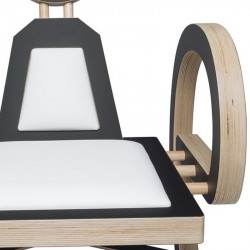 Zoom chaise ELENA design et tendance en bois, noir/blanc