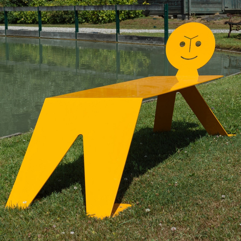 Banc extérieur en métal ludique, coloré et original, couleur jaune