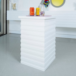 Meuble d'appoint rectangle design, fonctionnel et élégant, couleur blanc