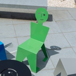 Chaise pour l'extérieur en métal ludique, colorée et originale, couleur vert